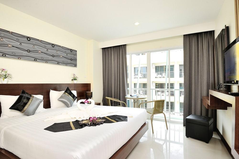 Pimrada Hotel Patong Exterior foto