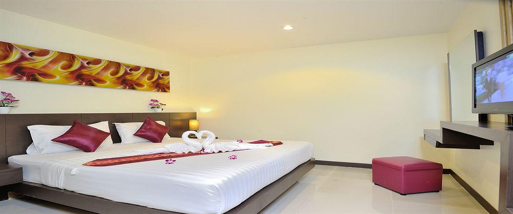 Pimrada Hotel Patong Exterior foto