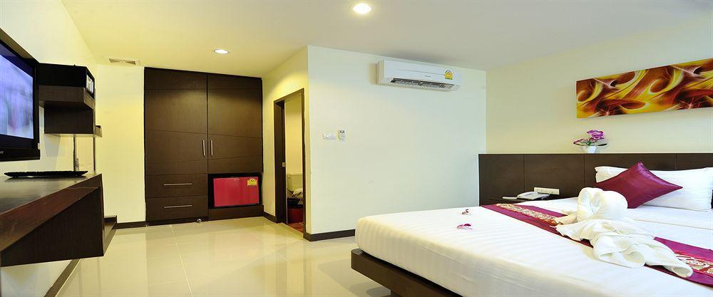 Pimrada Hotel Patong Exterior foto