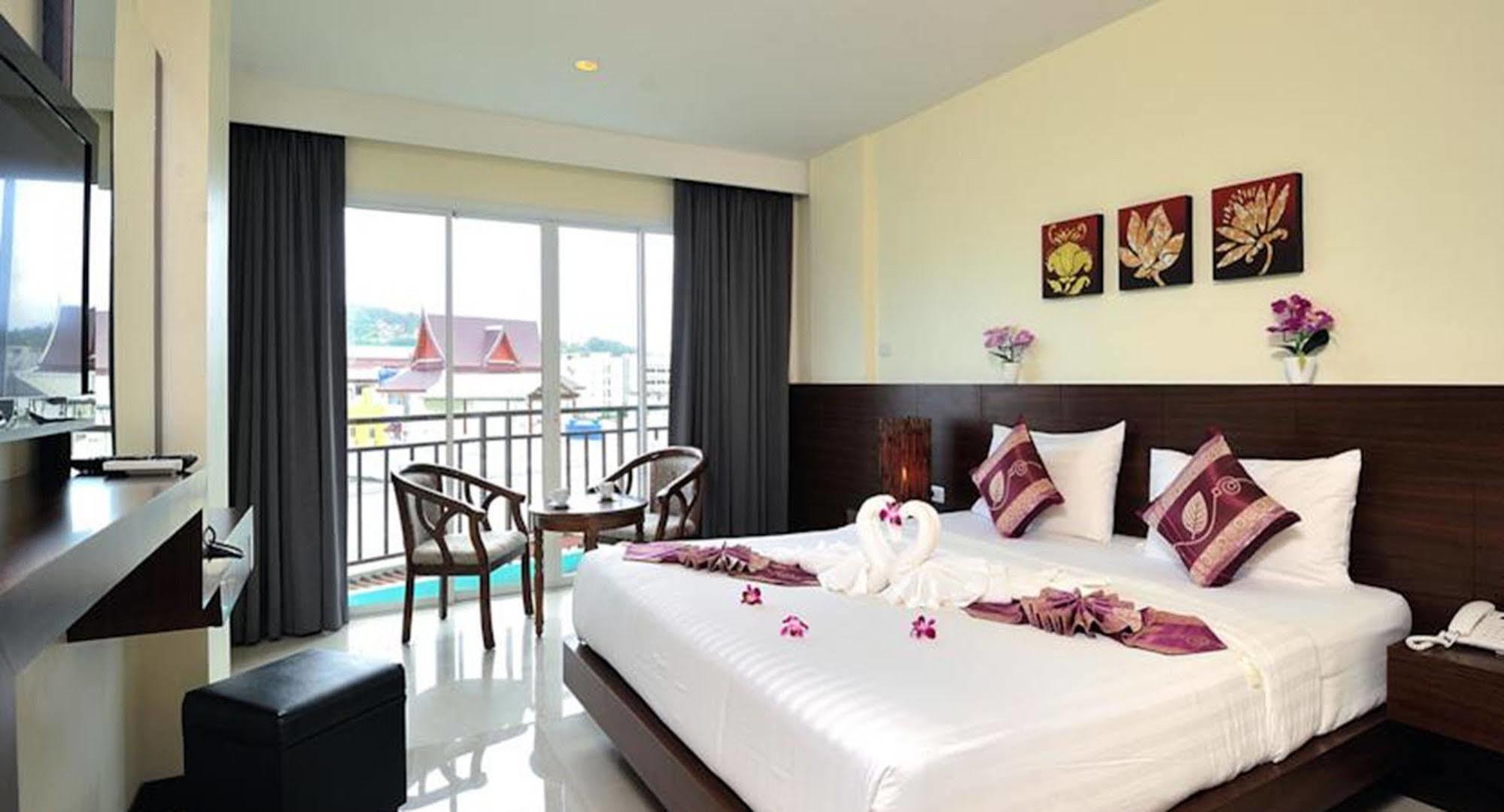 Pimrada Hotel Patong Exterior foto